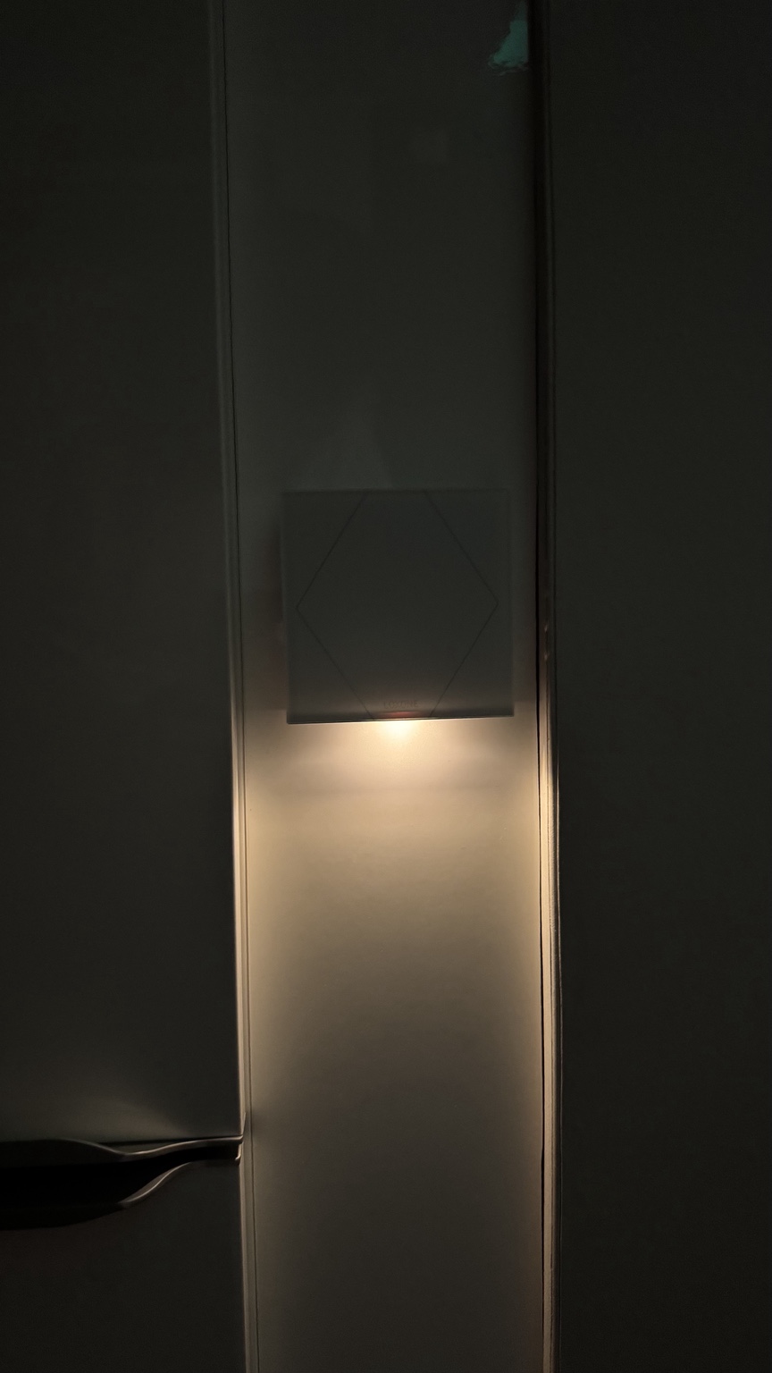 Basalte Bedienelement mit Orientierungslicht